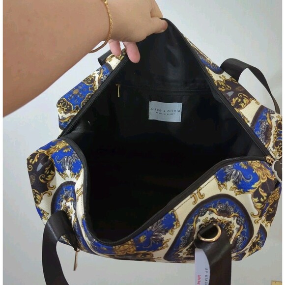 NEW Alice + Olivia By Stacey Bendet Duffel Bag Sport Weekender Romance Pattern - Picture 15 of 16